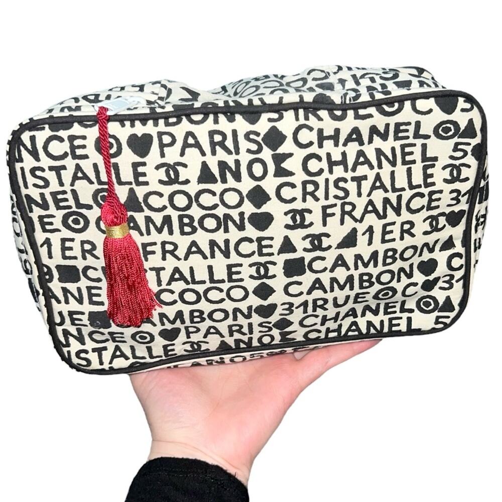 VTG Chanel Coco Cristalle Black & White Logo Zip Makeup Cosmetic Vanity Case Bag - Picture 16 of 16